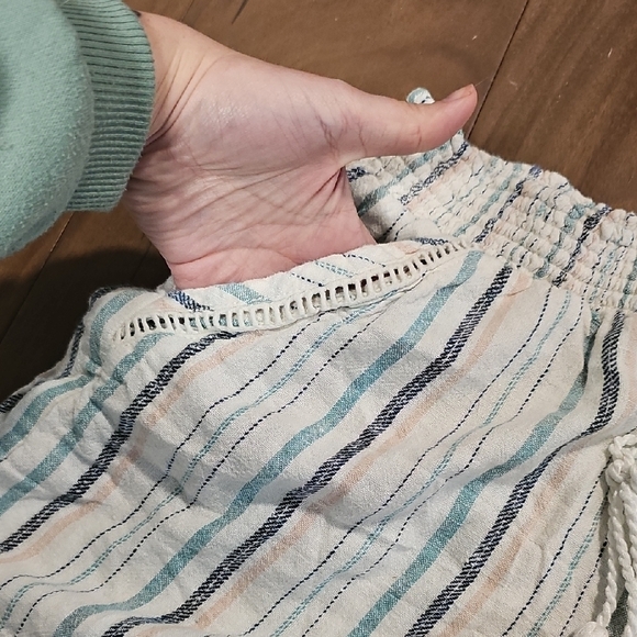 Striped Casual Shorts - Picture 3 of 5